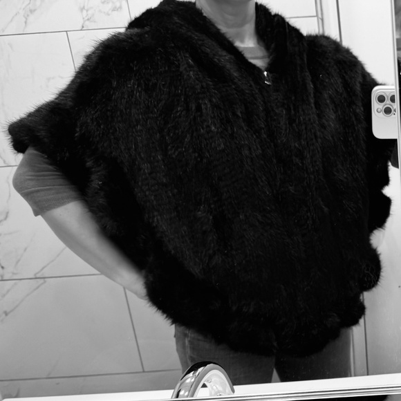 Black Mink Knitted Poncho Cape with Hood NWOT - Picture 2 of 10